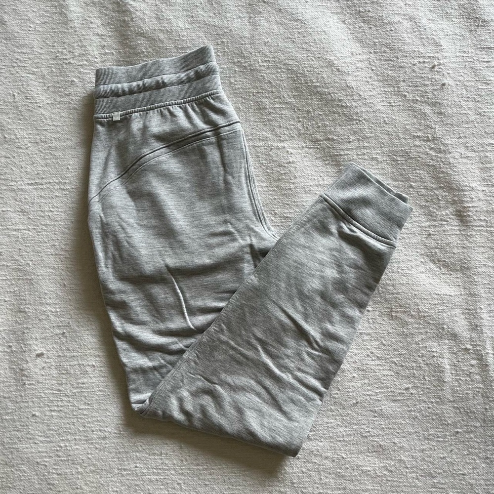 Lululemon Grey Sweatpants 🩶
